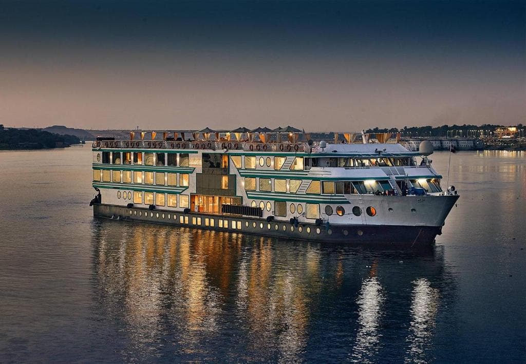MS Acamar Nile Cruise 3 Nights / 4 Days from Aswan to Luxor